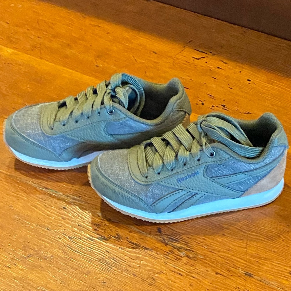 Kids Reebok shoes